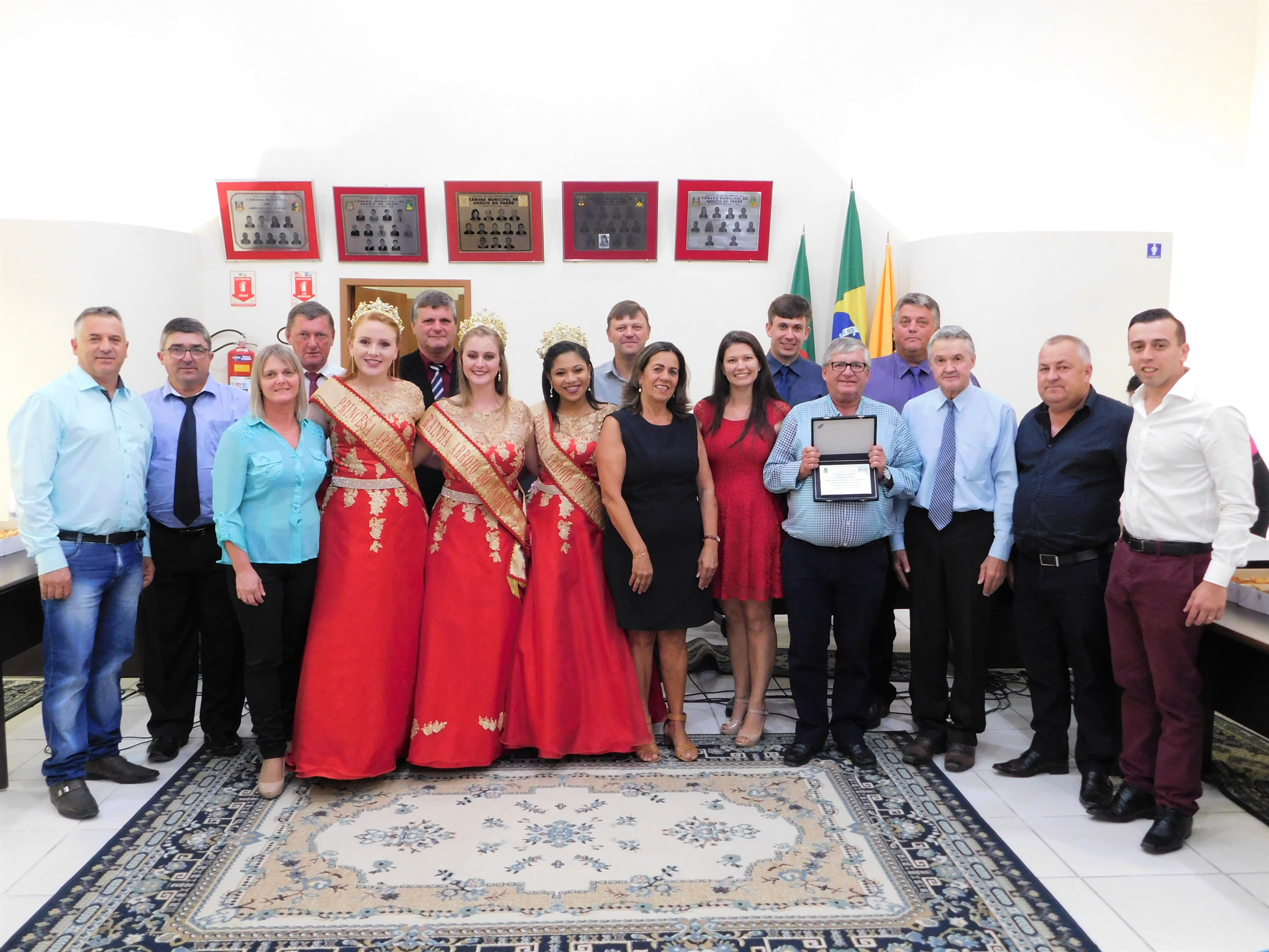 Câmara realiza Sessão Solene em comemoração ao 22º Aniversário de Emancipação, à 16ª Festa Municipal de Arroio do Padre e à 12ª Festa Regional do Caqui da Maçã