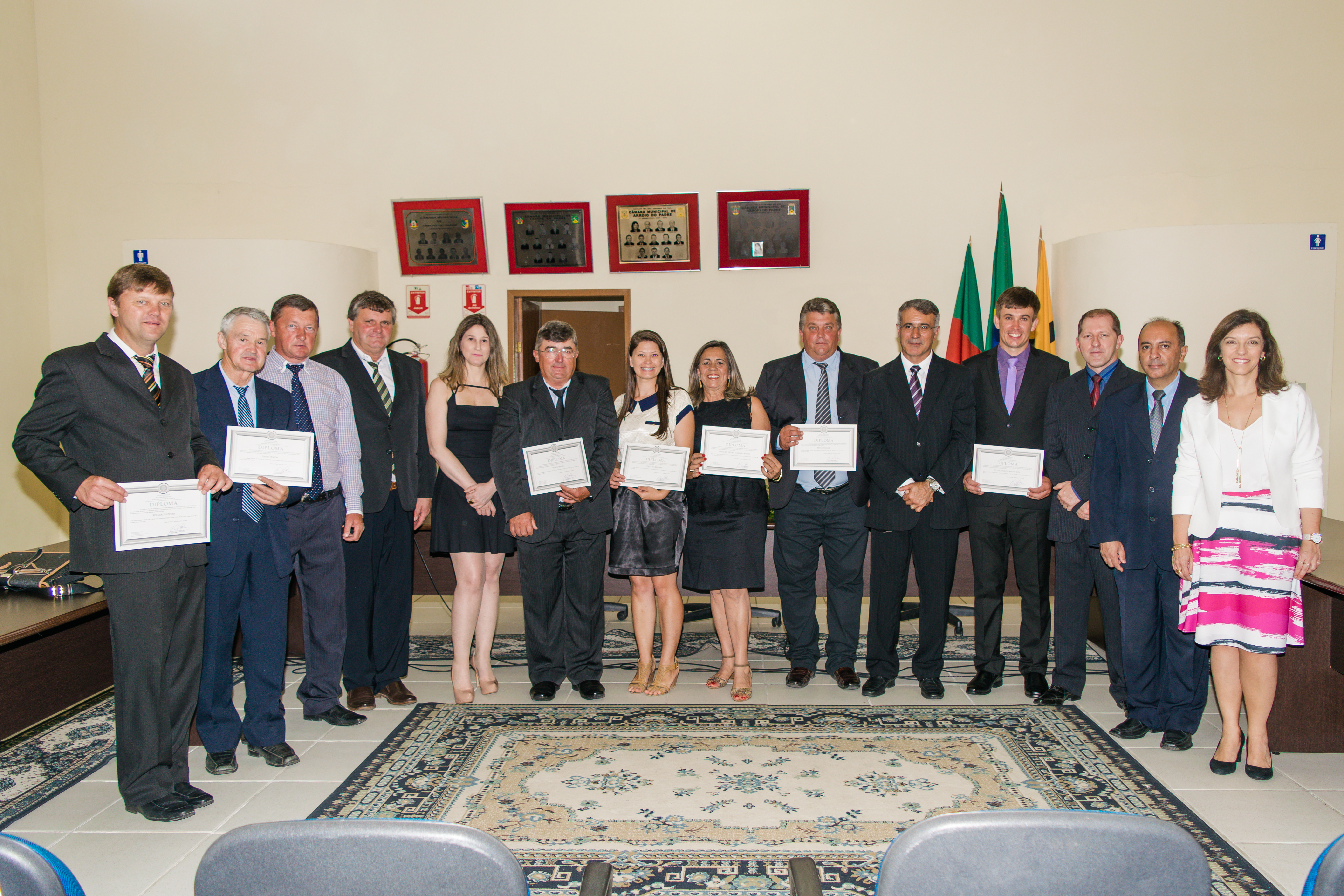 Candidatos eleitos para os cargos de vereadores são diplomados