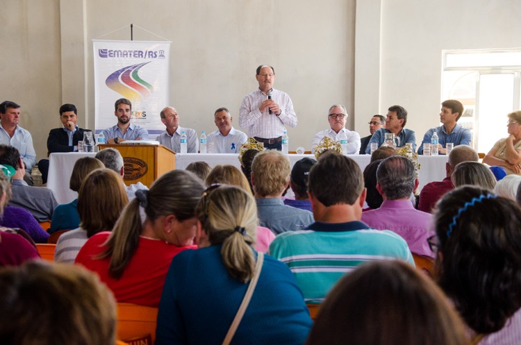 Emater realiza o III Encontro de Produtoras de Leite da região