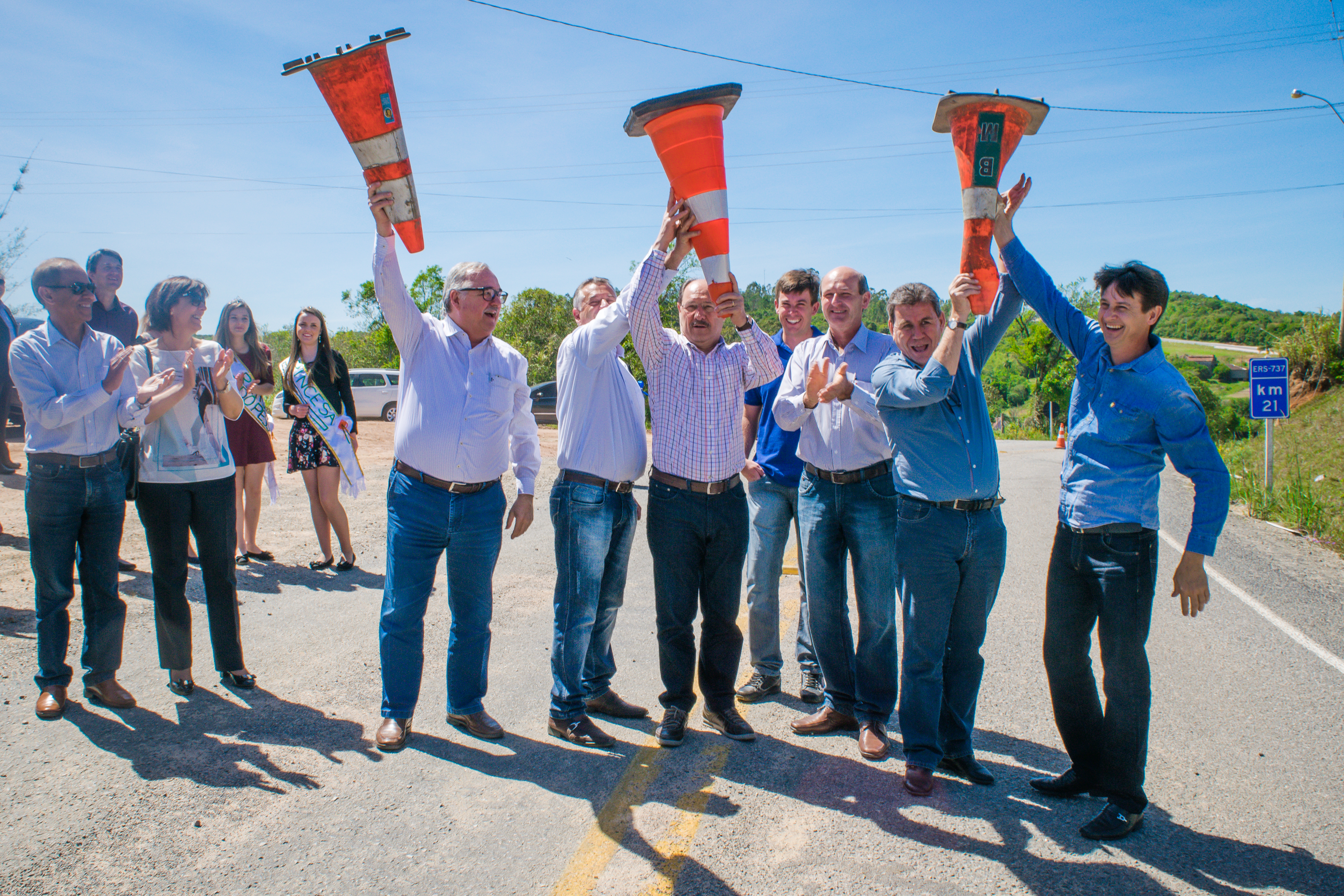 Inauguração do último trecho da ERS-737