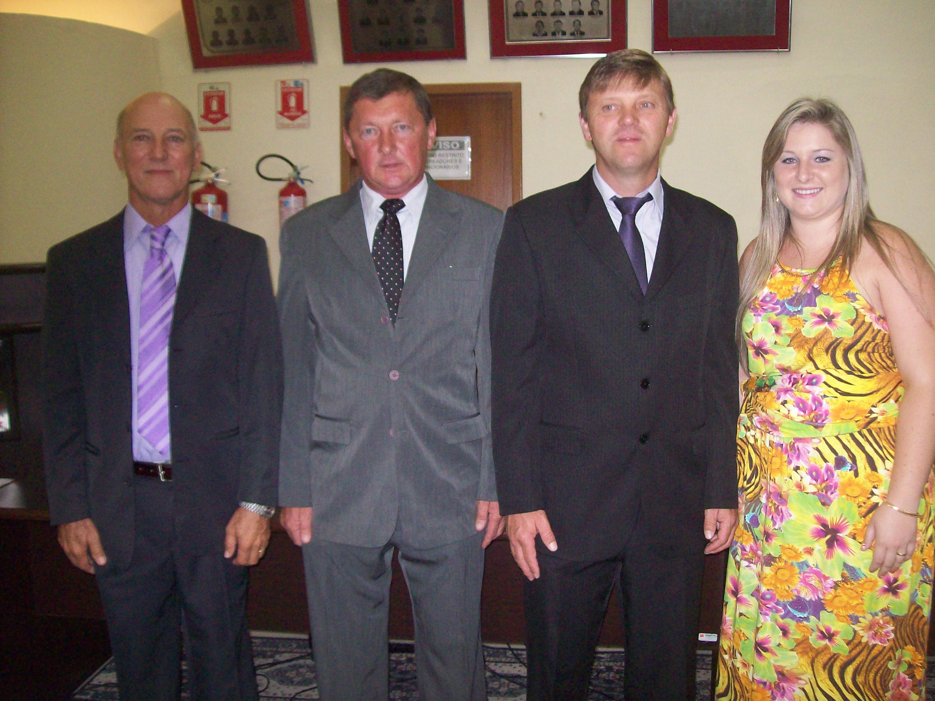 Empossada Mesa Diretora para o ano de 2015