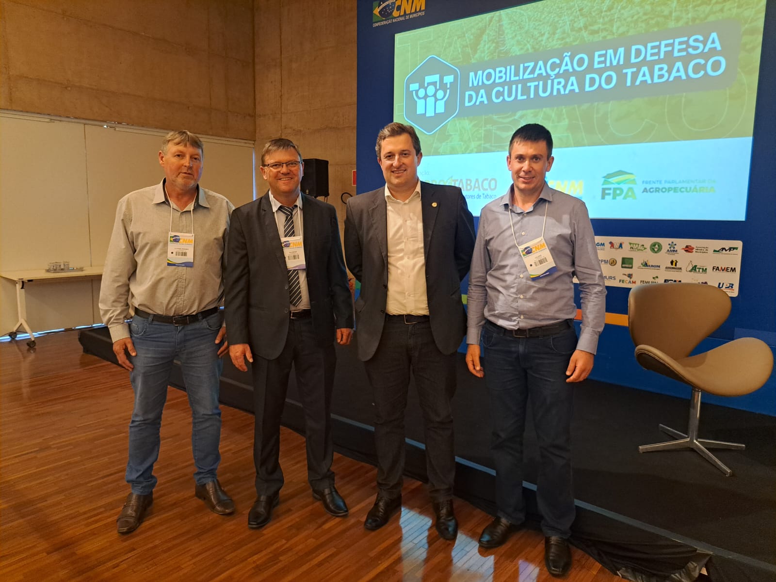 Prefeito e Vereadores representam Arroio do Padre na Mobilização em Defesa da Cultura do Tabaco em Brasília.